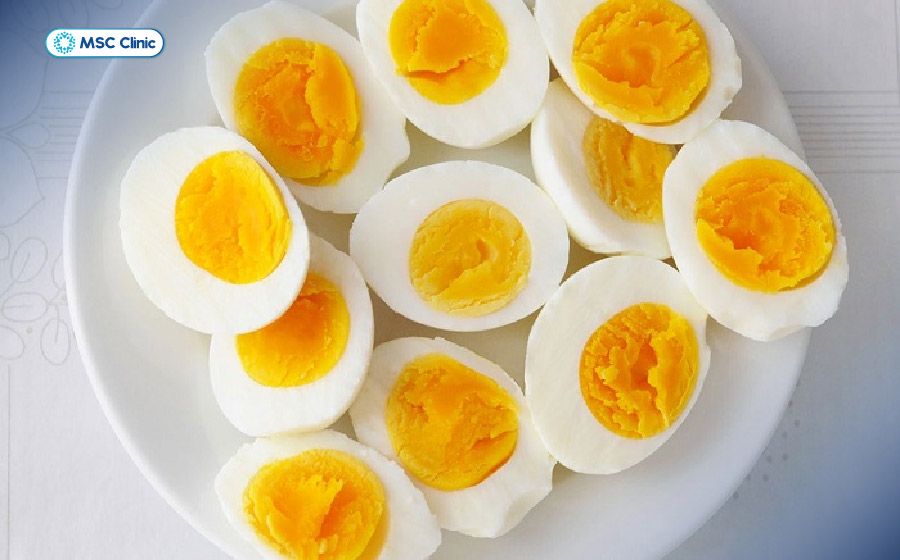 Trứng gà chứa rất ít chất béo bão hòa và hoàn toàn không có chất béo chuyển hóa (trans fat) Trứng gà chứa rất ít chất béo bão hòa và hoàn toàn không có chất béo chuyển hóa (trans fat)