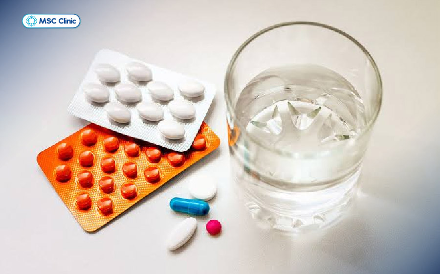 Gan là cơ quan chuyển hóa thuốc, vì vậy dùng sai thuốc hoặc sản phẩm không rõ thành phần có thể làm tổn thương gan nặng hơn