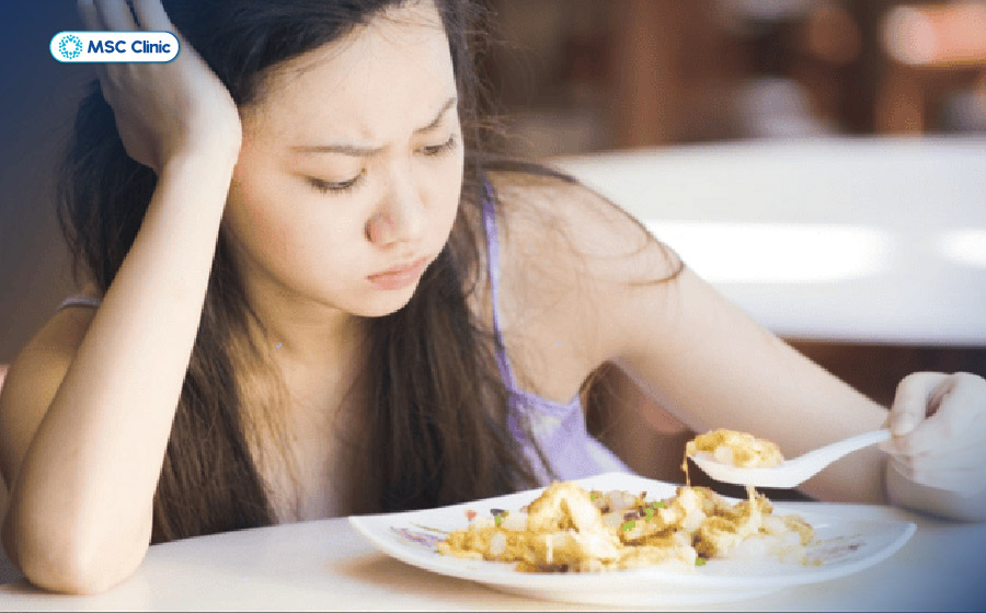 Chán ăn kéo dài có thể là một triệu chứng viêm gan C