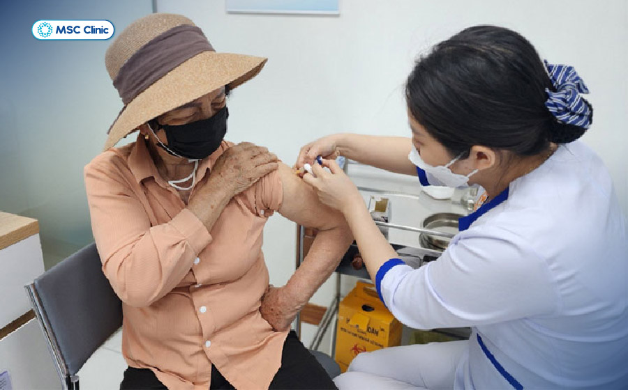 Tiêm vaccine viêm gan B đầy đủ, đúng lịch giúp phòng ngừa nhiễm HBV