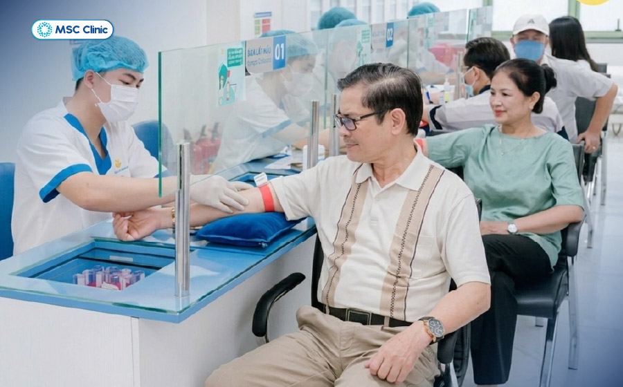 Nên xét nghiệm viêm gan B tại cơ sở uy tín khi có các dấu hiệu nghi ngờ bị bệnh