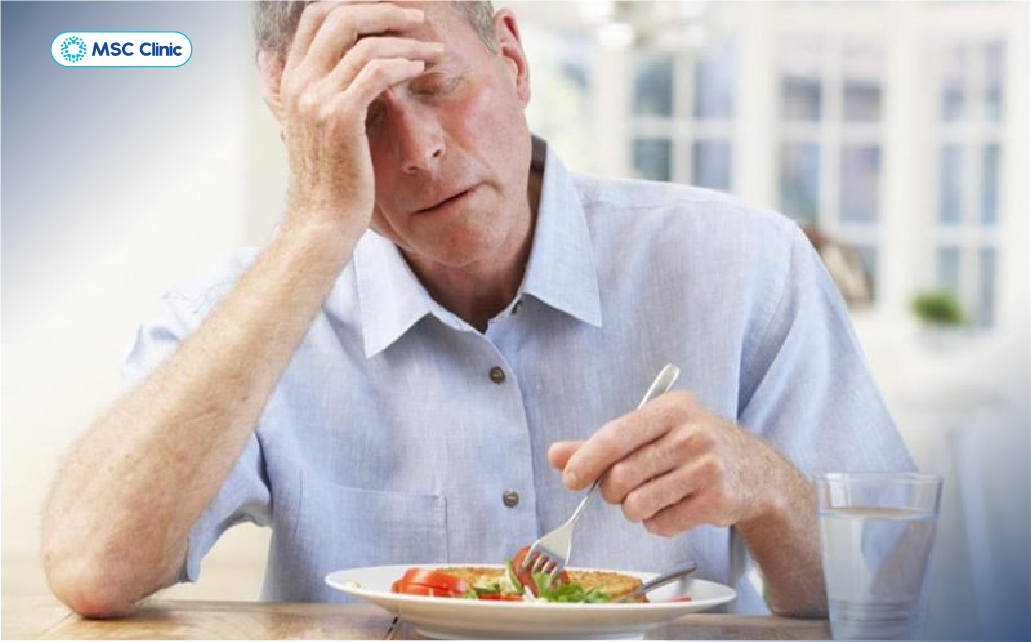 Mệt mỏi, chán ăn là biểu hiện thường gặp của xơ gan còn bù