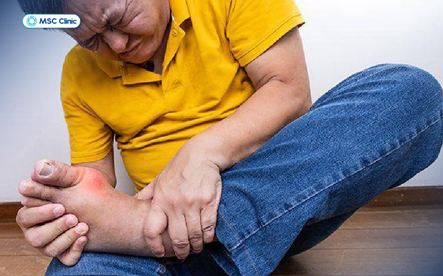 Nhiễm trùng, gout và một số bệnh lý toàn thân là những nguyên nhân cần được loại trừ khi thăm khám Nhiễm trùng, gout và một số bệnh lý toàn thân là những nguyên nhân cần được loại trừ khi thăm khám
